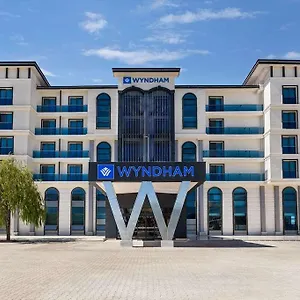 Otel Wyndham, Erkmen