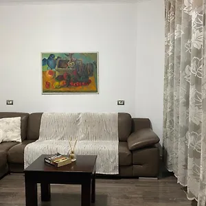 guest-apartments.hotels-in-tirana.com/